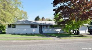 825 Binshadler St, Lebanon OR  97355-4024 exterior