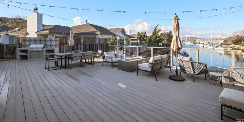 221 Martinique Ave, Tiburon CA  94920-1044 exterior