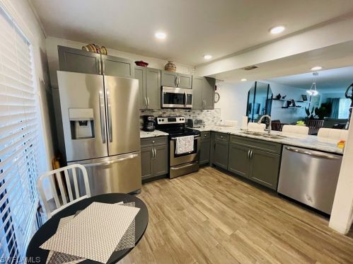 4021 Ice Castle Way, Naples, FL 34112-5090