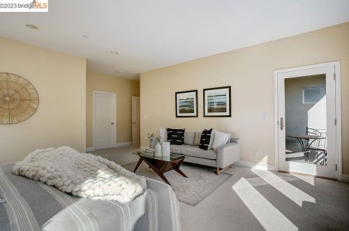 7164 Buckingham Blvd, Berkeley CA  94705-1715 exterior