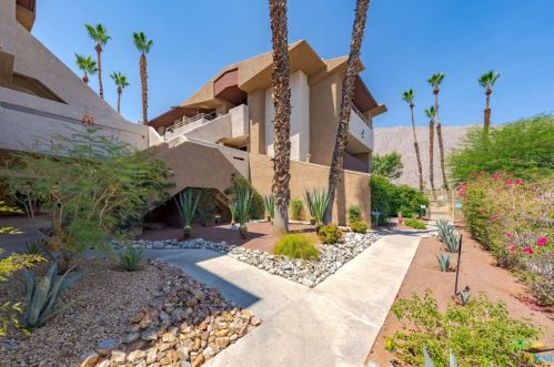 470 Calle Encilia, Palm Springs CA  92262-7583 exterior