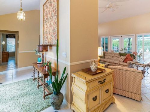 2309 Kings Lk Blvd, Naples FL  34112-5306 exterior