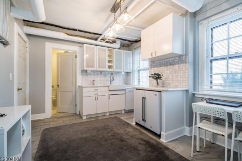 85 Undercliff Rd, Montclair NJ  07042-1616 exterior