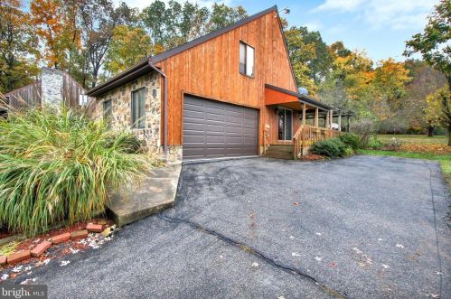 2850 Cape Horn Rd, Red Lion, PA 17356-9065