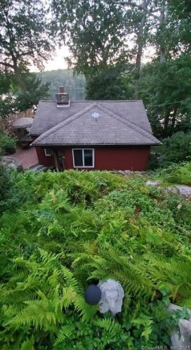 93 Lakeview Dr, Colchester CT  06415-2333 exterior
