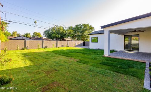 4039 Avalon Dr, Phoenix AZ  85018-7105 exterior