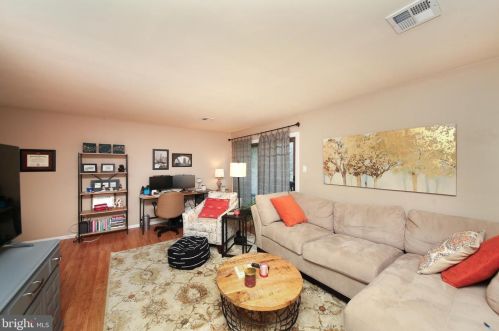 17 Aspen Way, Gardenville PA  18901-2754 exterior