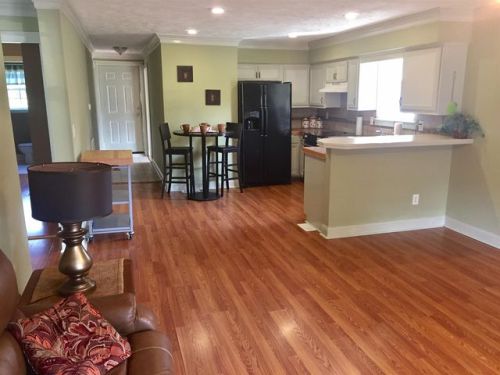 418 Riverview Dr, Shelbyville, TN 37160-3843