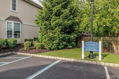 13 Ayers Ct, Metuchen NJ  08840-1172 exterior