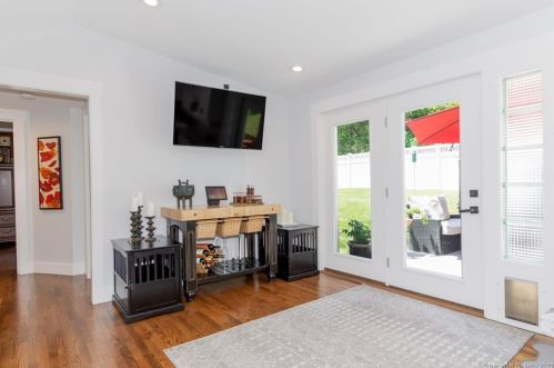 3 Marshall Ln, Ansonia CT  06401-2815 exterior