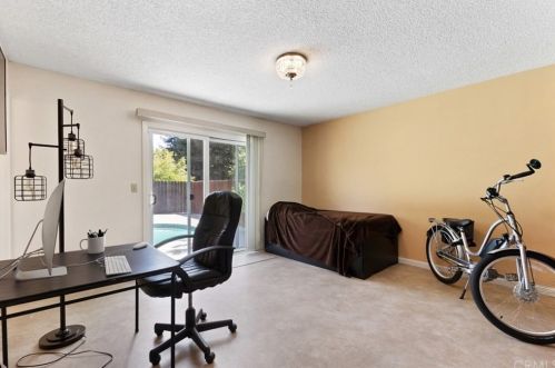 1205 Marwen Dr, Ukiah CA  95482-5634 exterior