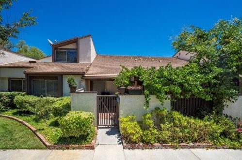 24725 Sand Wedge Ln, Santa Clarita, CA 91355-2312