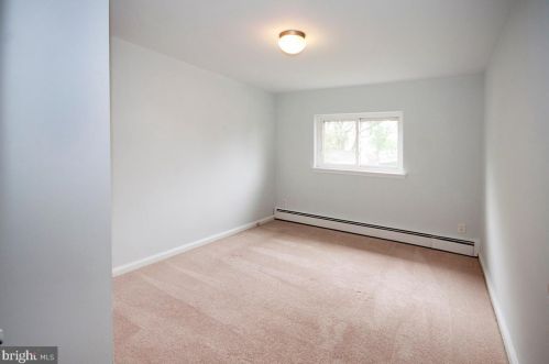 424 2nd Ave, Gloucester NJ  08031-1411 exterior