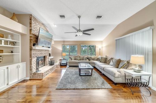 111 Pne Vly Ct, De Bary FL 32713-2302 exterior