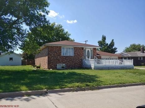 1652 Ash St, Russell, KS 67665-1112