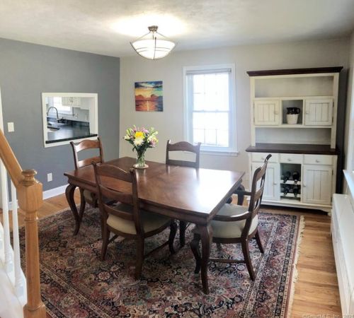 32 View St, Manchester CT  06040-4306 exterior