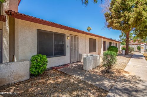 2842 Beck Ln, Phoenix, AZ 85032-3783
