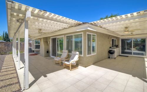 30065 Villa Alturas Dr, Temecula CA  92592-2105 exterior
