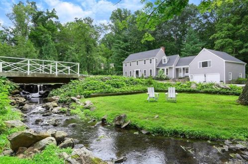57 Ash Tree Ln, New Canaan, CT 06840-6102