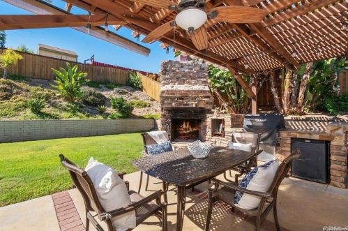 3552 Brookshire St, San Diego, CA 92111-4741