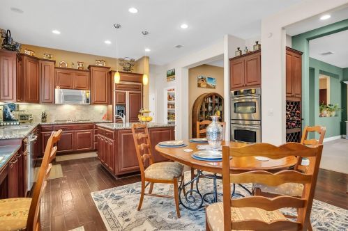 662 Canterbury Cir, Vacaville CA  95687-8225 exterior