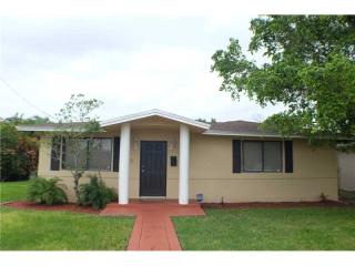 465 112th St, Miami, FL 33161-7159