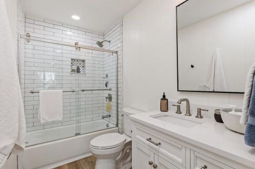 1961 Misty Cir, Encinitas CA  92024-3139 exterior