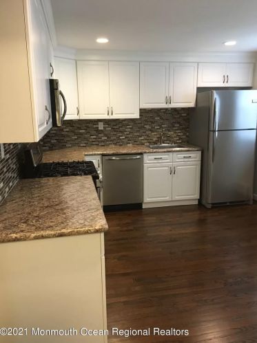 84 Manor Dr, Tinton Falls NJ  07712-2568 exterior