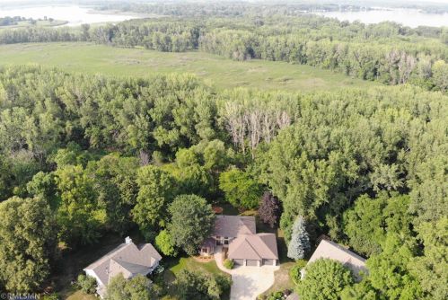 1049 Crystal Ct, Lino Lakes, MN 55014-1333
