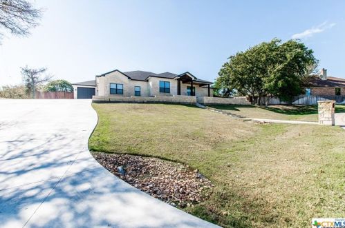 1900 Kevlin Rd, Salado, TX 76571-6275