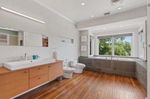 10 Bay View Ter, Newburgh NY  12550-6002 exterior