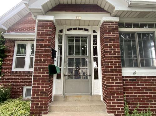 111 77 St, Milwaukee WI 53219-3743 exterior