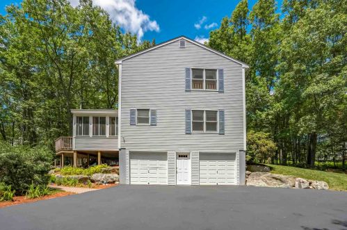 12 Honeysuckle Ln, Goffstown, NH 03045-1956