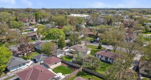 7445 53rd St, Milwaukee WI  53223-4805 exterior