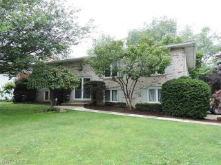 715 Tanya Ave, Massillon, OH 44646-3539