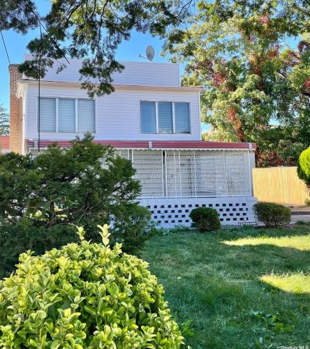 3435 Grace Ave, Bronx, NY 10469-2611