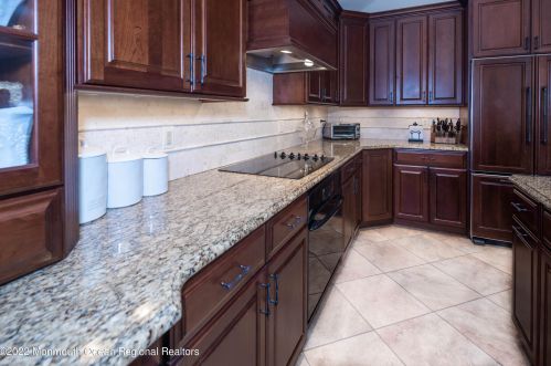 361 Dwight Rd, Middletown NJ  07748-3074 exterior