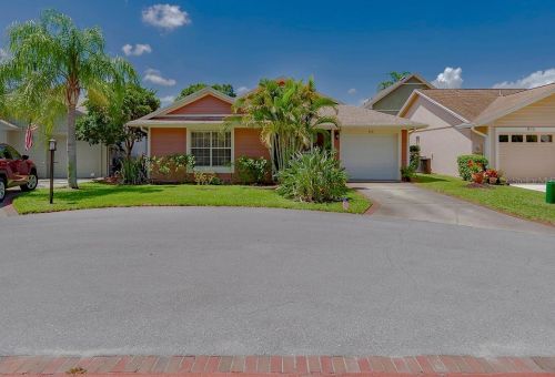 812 Franklin Cir, Palm Harbor, FL 34683-6359
