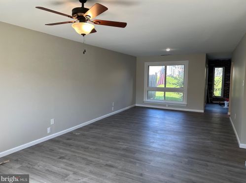 203 Concord Dr, Harleysville PA  19438-3903 exterior