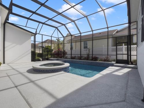 1070 Nash Dr, Kissimmee FL  34747-4319 exterior