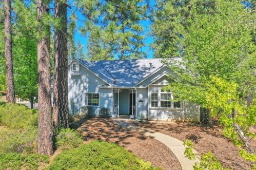 249 Scotia Pines Cir, Grass Valley, CA 95945-5420