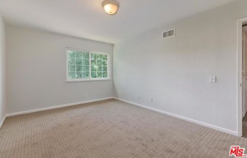 26900 Garret Dr, Calabasas CA  91301-2336 exterior