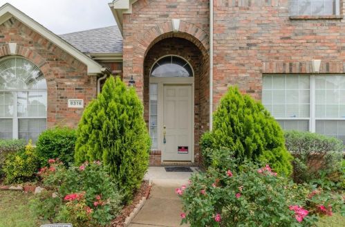 8316 Fountain Springs Dr, Plano TX  75025-3999 exterior