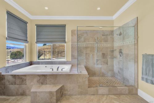 3959 Skyhawk Ln, Vacaville CA  95688-9516 exterior