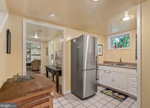 4600 Asbury Pl, Washington DC 20016-4326 exterior