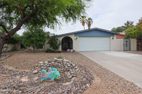 1743 Acoma Dr, Phoenix, AZ 85023-5122