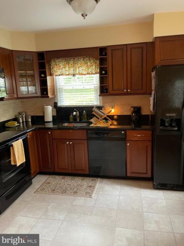 3804 Fox Pointe Ct, Glen Mills PA  19342-8124 exterior