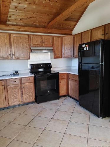 54 Division St, Norwich, CT 06360-4628