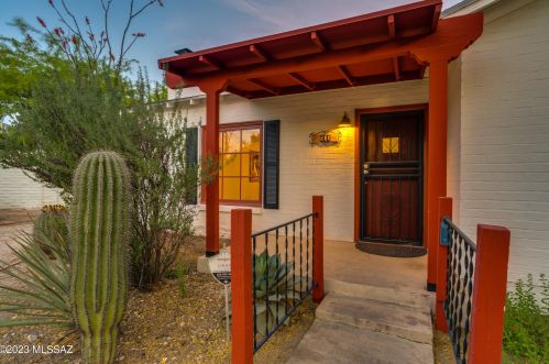 221 Calle De Jardin, Tucson AZ  85711-3406 exterior