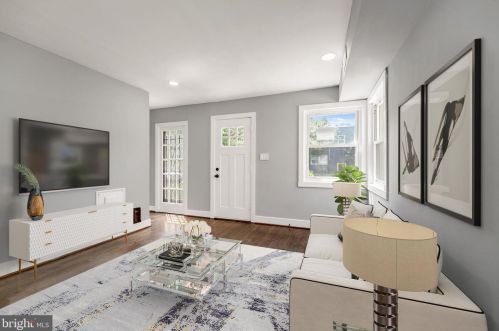 432 Burbank St, Washington, DC 20019-4231